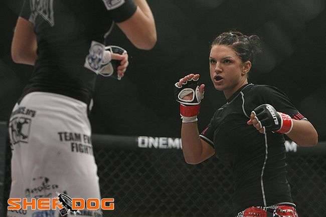 Gina Carano - piękna i niebezpieczna 25