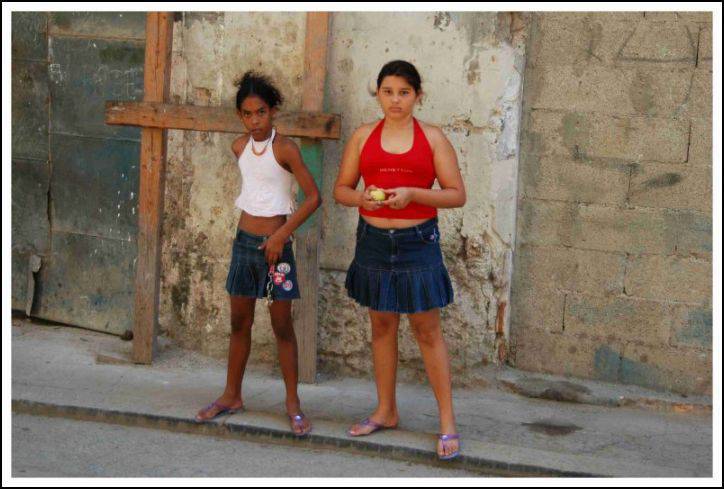 Cuba: ''Los Juguetes y los Niños'' Cuba: ''Los Juguetes y los Niños''