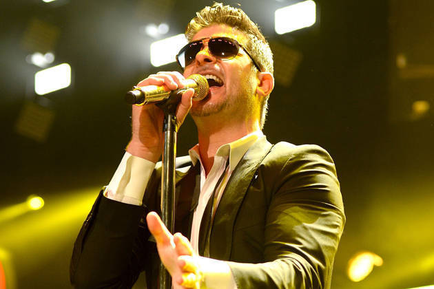 Robin Thicke At The New Years Rockin’ Eve